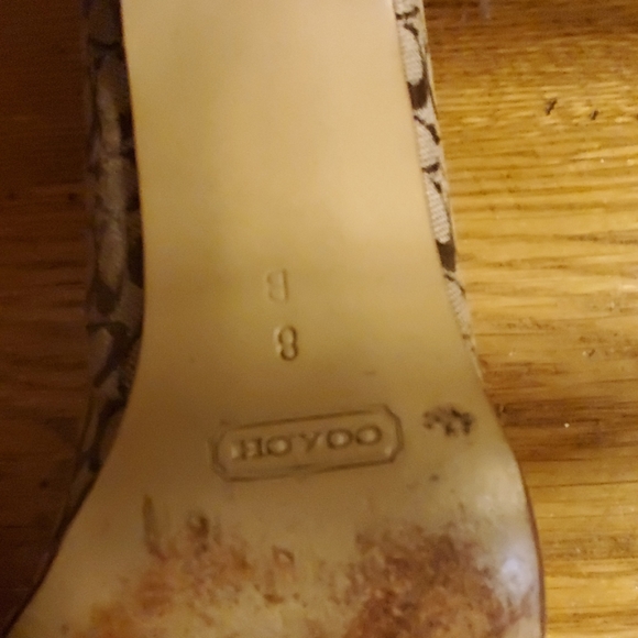 Coach Pumps - Picture 6 of 6